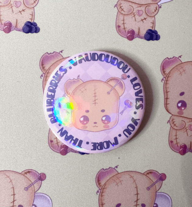 Badge Vaudoudou Holographique